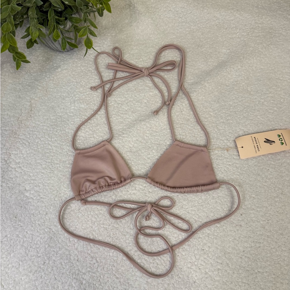 We are HAH HAHt Titsy top in lingerie lilac